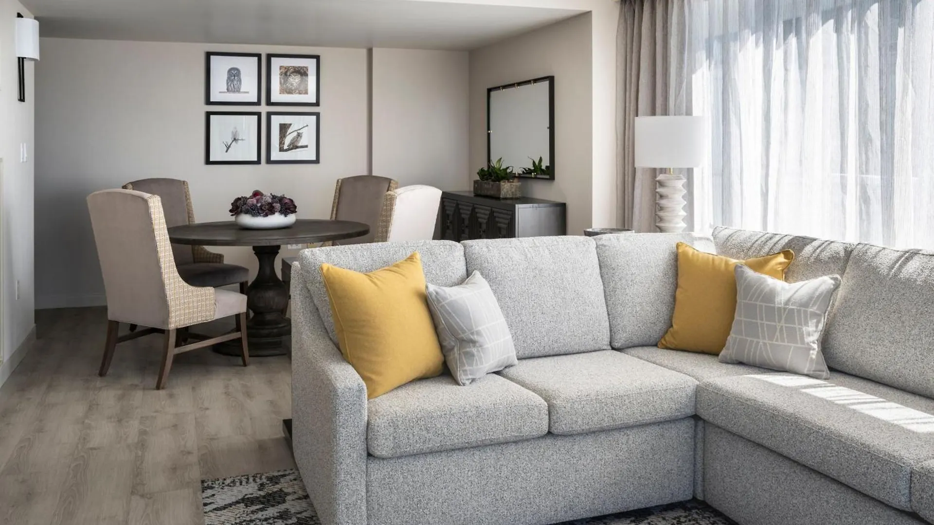 Victoria Marriott Inner Harbour 4*,