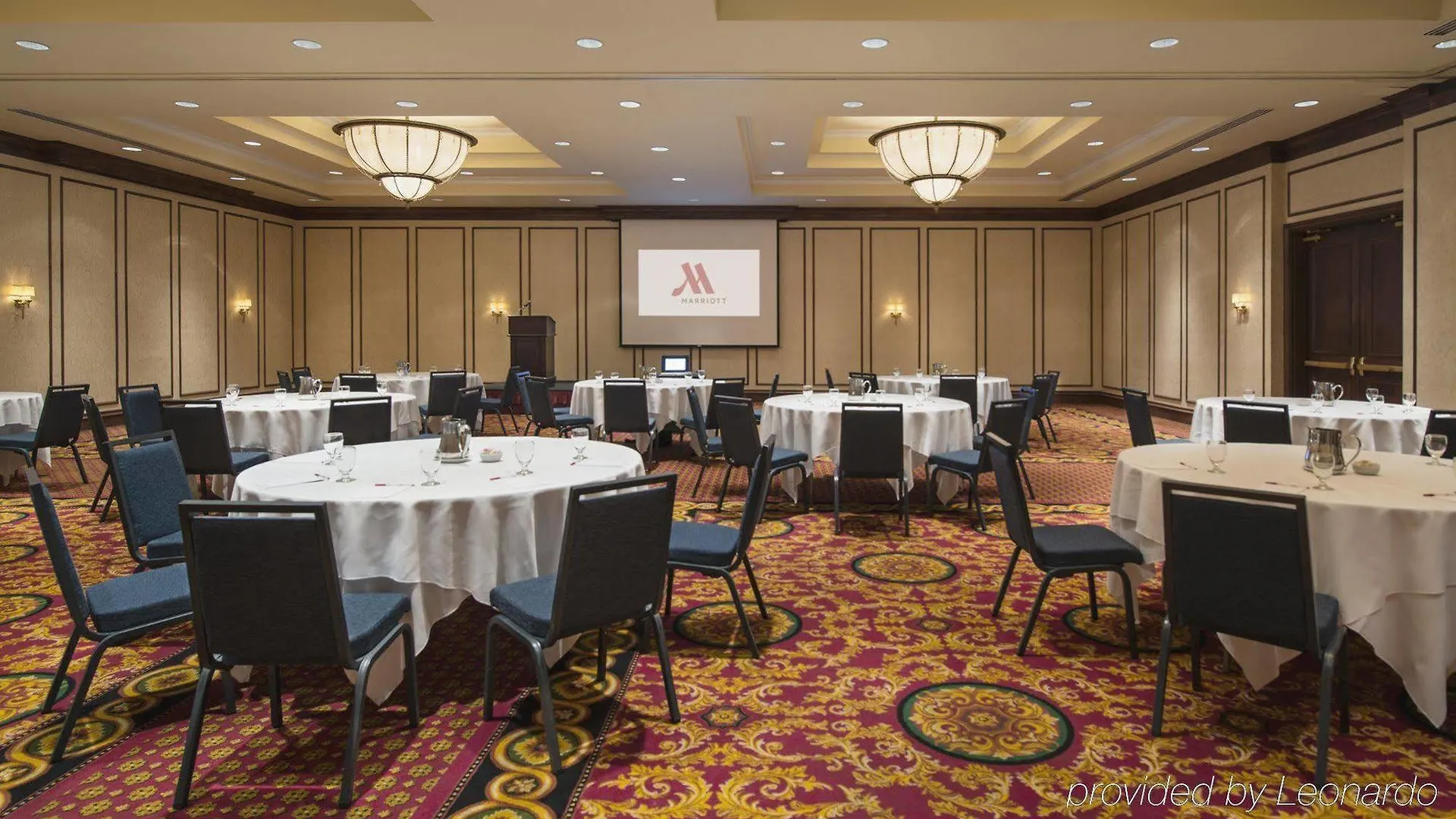 Victoria Marriott Inner Harbour Hotel
